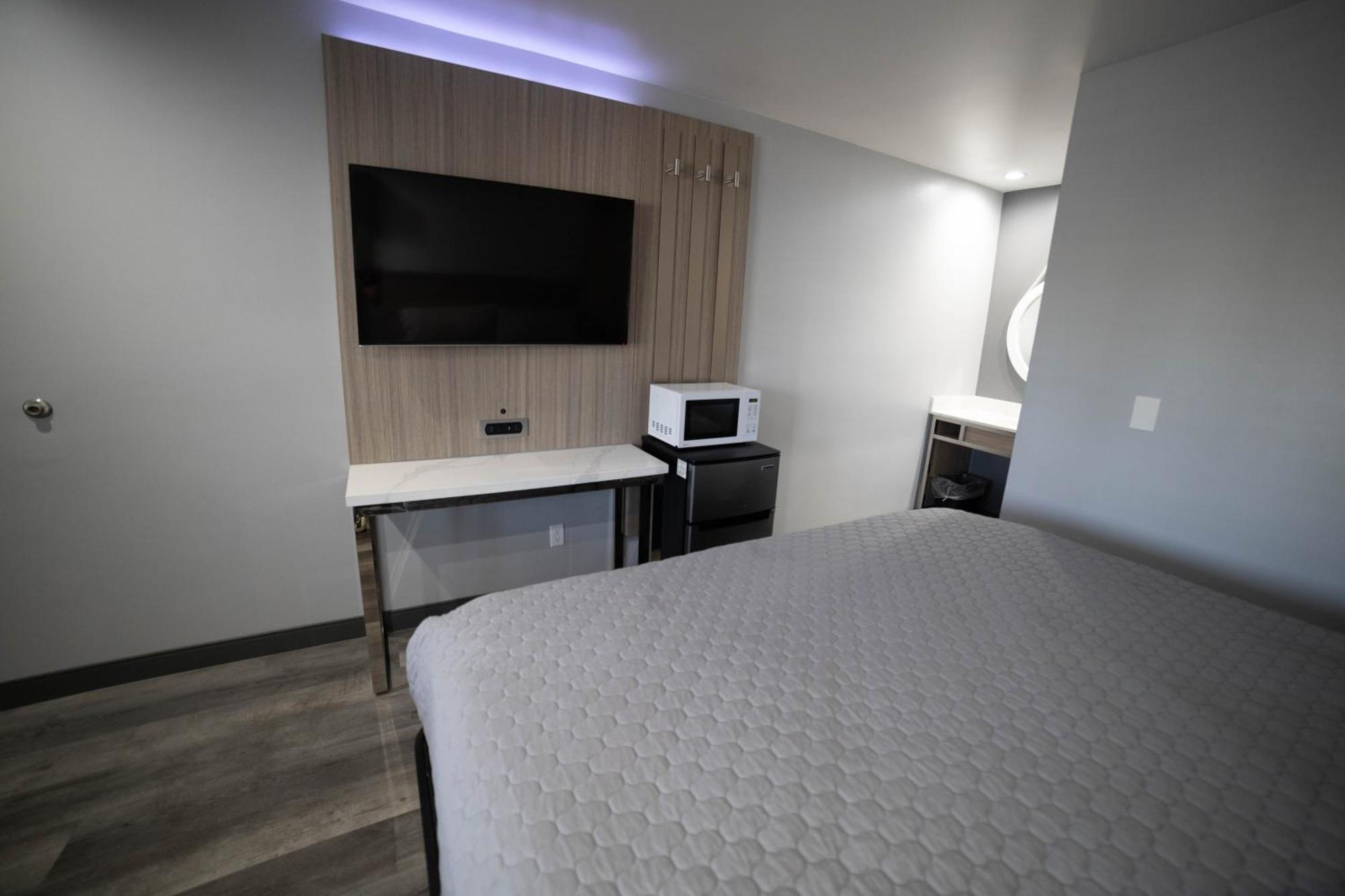 Palms Motel พิโคริเวรา ภายนอก รูปภาพ