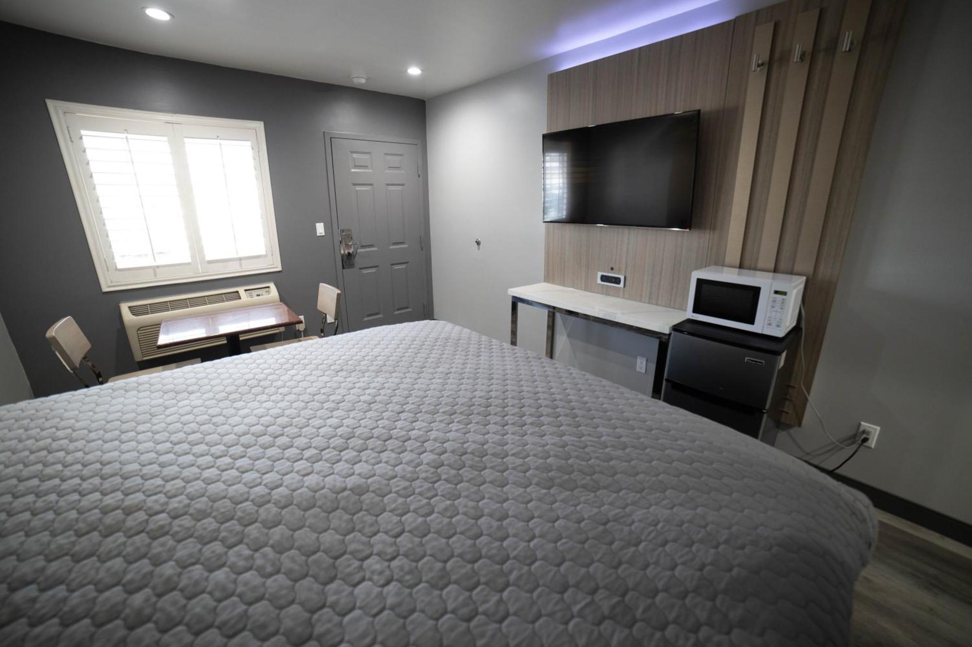 Palms Motel พิโคริเวรา ภายนอก รูปภาพ